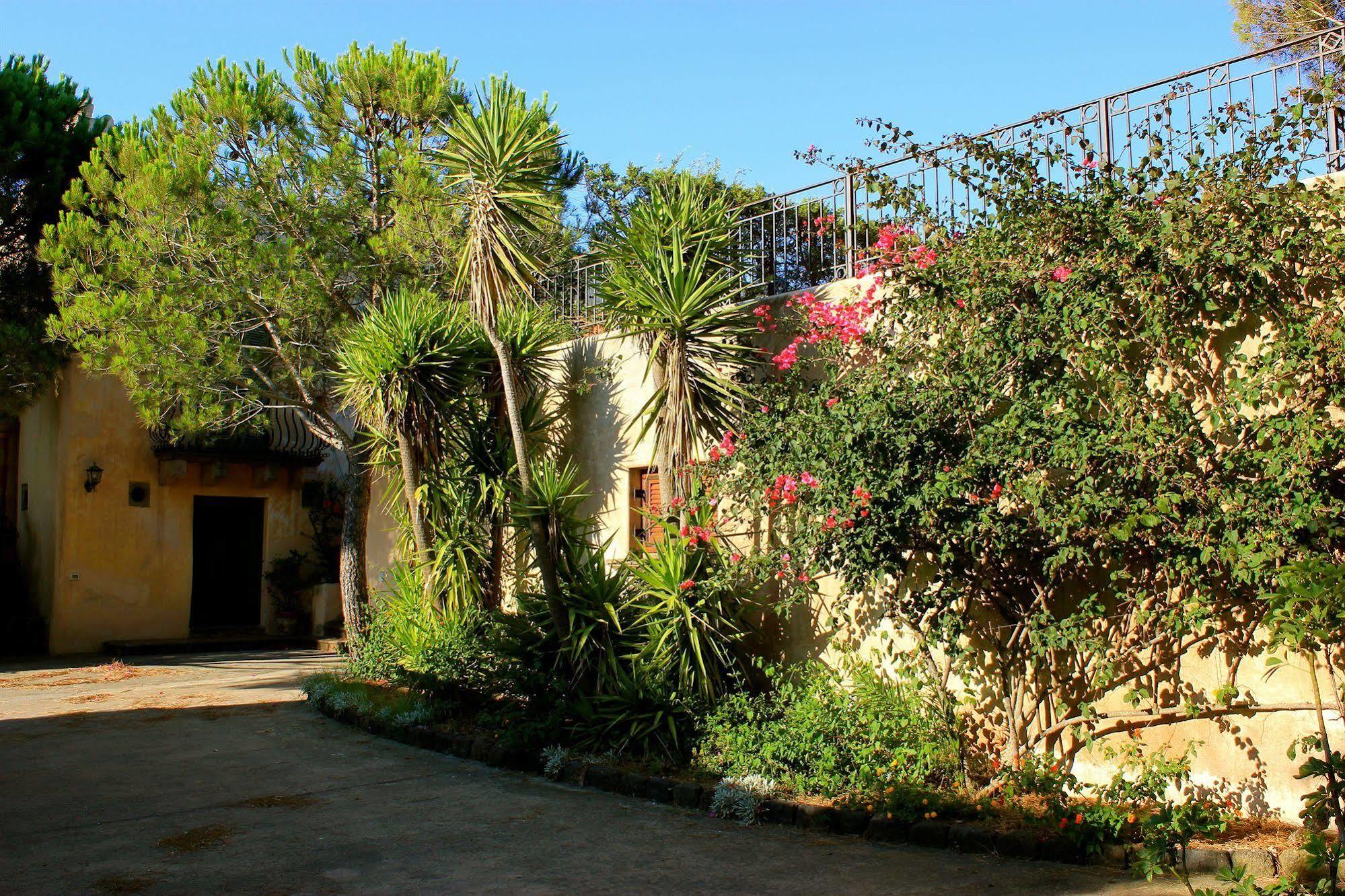 Le Mannare Case Vacanze Di Metopa Srl Piano Conte Exterior foto